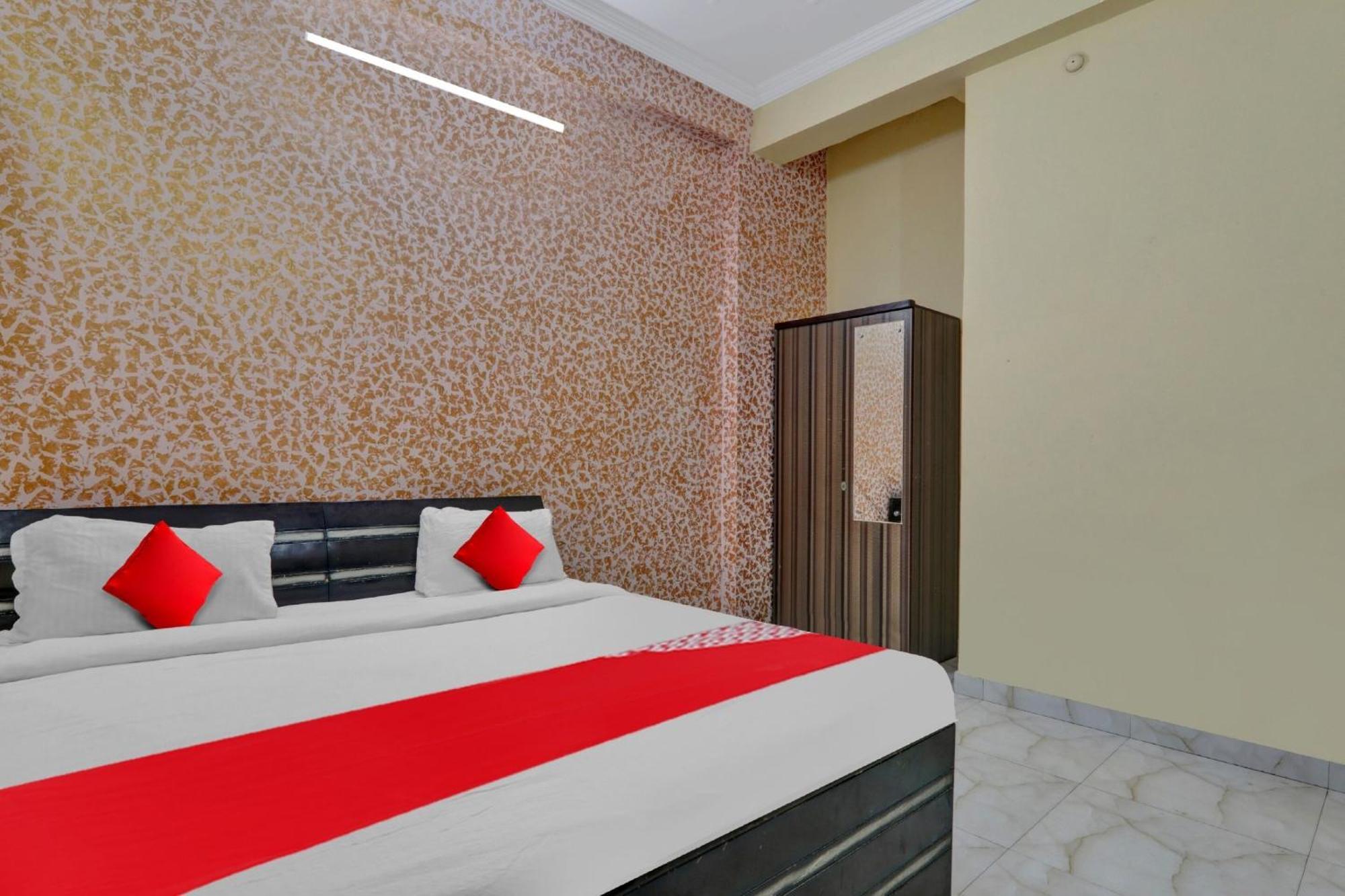 Super Hotel O New A V Hospitality Chinhat Exterior foto