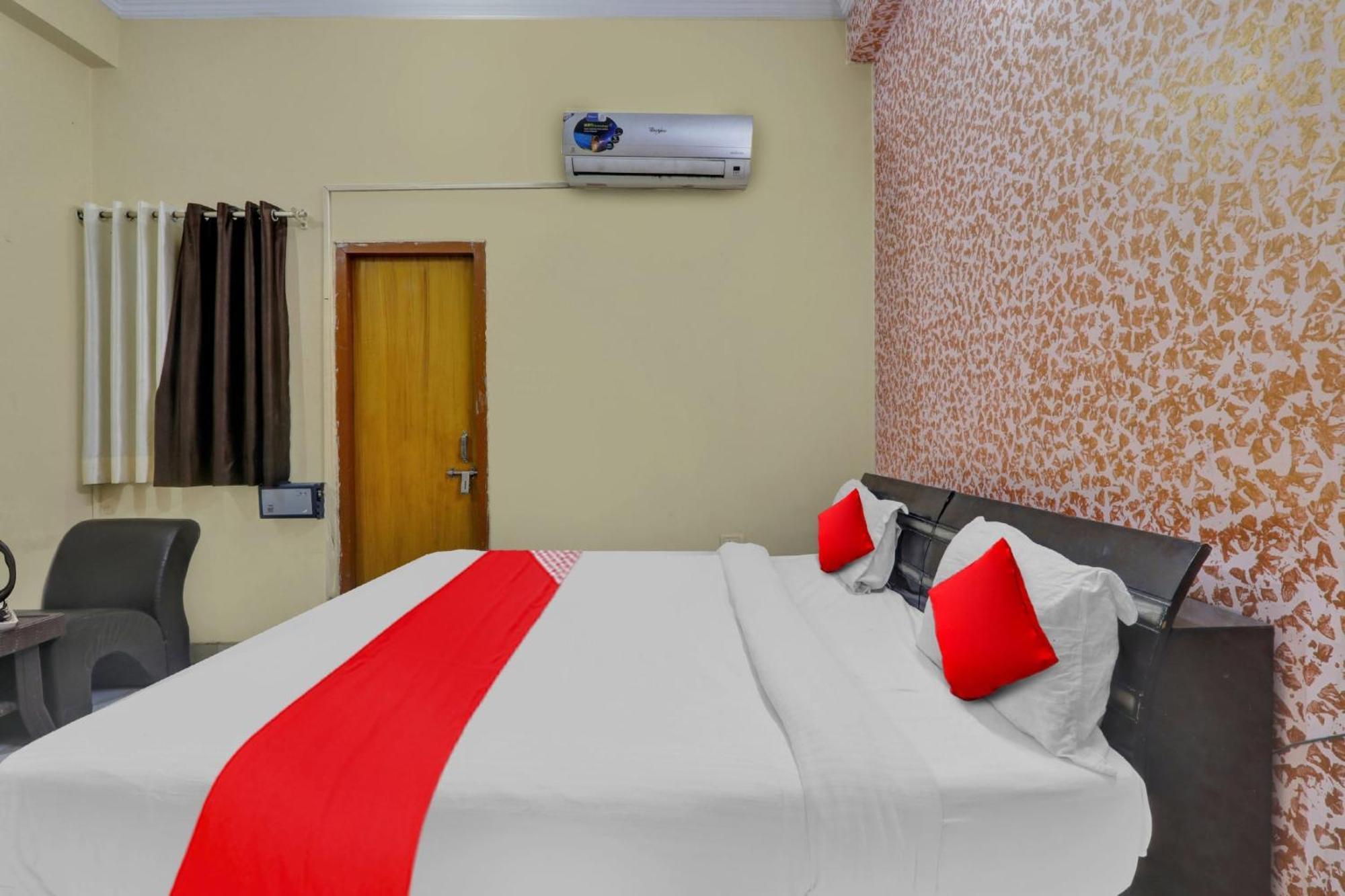 Super Hotel O New A V Hospitality Chinhat Exterior foto